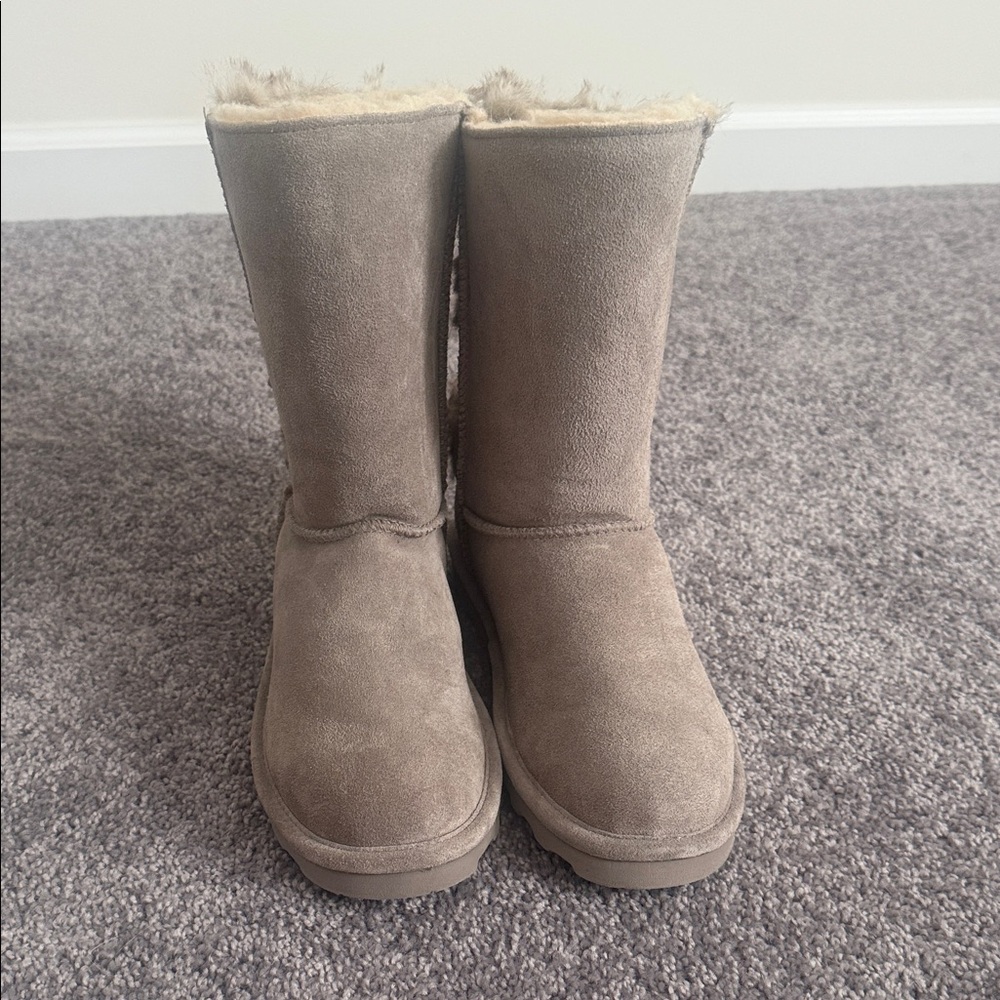 BearPaw Women's Cozy Beige Winter Boots
